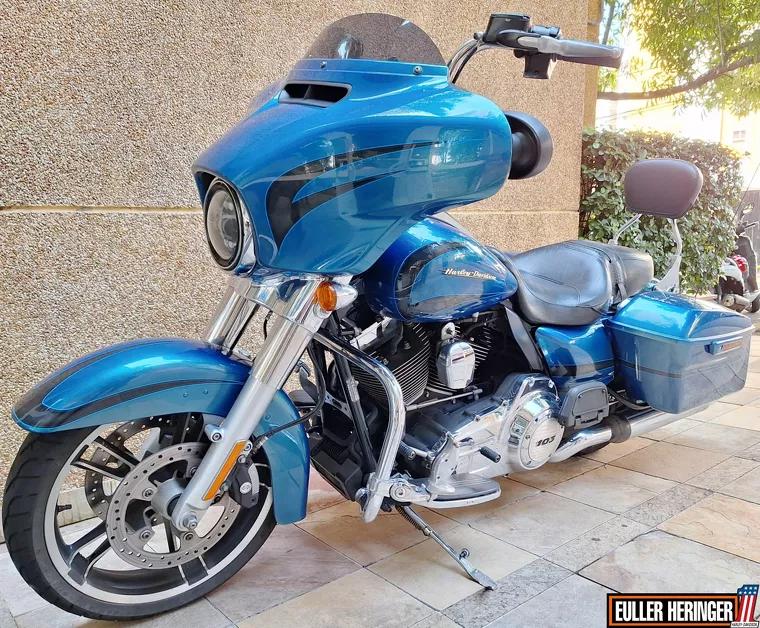 Harley-Davidson Street Glide Azul 11